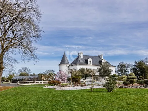 DEMEURE - LA CHEVROLIERE - 410M² - PARC 23 000M²