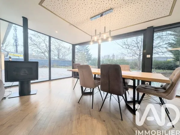 Maison 6 pièces 210 m²