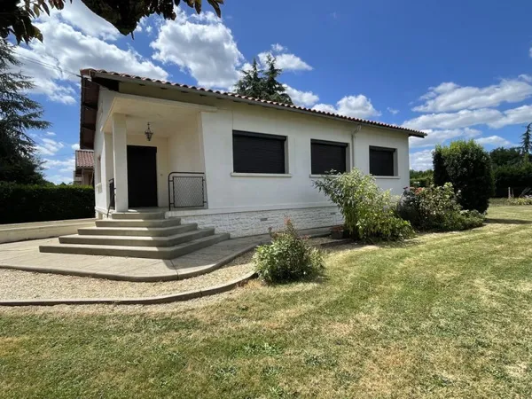 Maison à Labstide-Saint-Pierre avec un terrain constructible