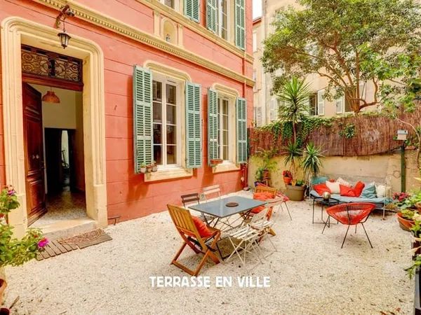 NOTRE-DAME-DU-MONT - MAISON - T6 - 150M2 - TERRASSE - 719 00