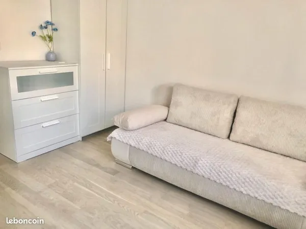 Location une seul chambre dans T3 avec une belle terrasse /jardin