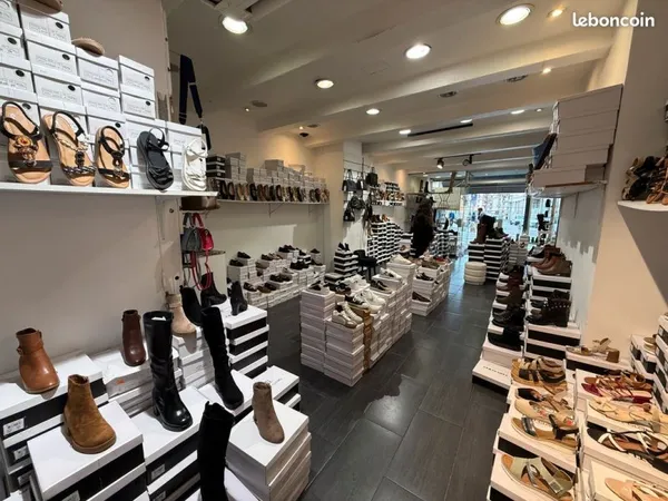 À vendre : charmante boutique de prêt-à-porter de 42 m² à Nice - 65 000
