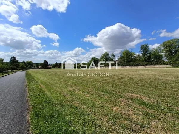 Terrain 660 m²