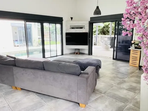 Villa d'exception avec piscine de 141m2 - Saint-Denis, La Br