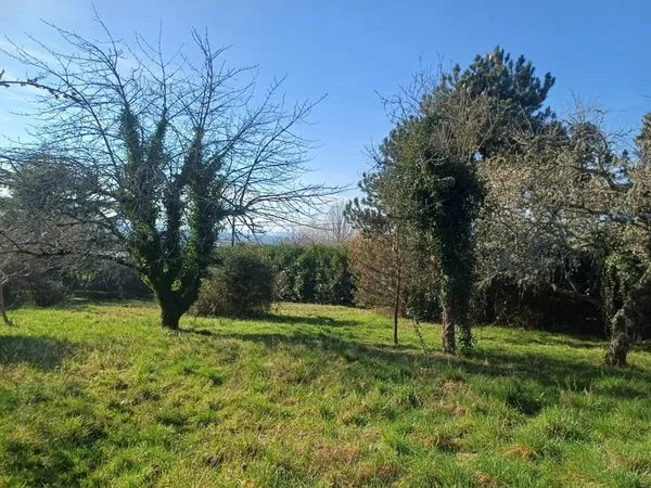 Terrain constructible de 1223m2