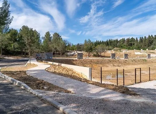 Terrain 376 m²