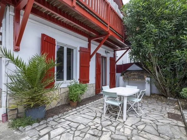 Maison individuelle divisée en 2 appartements Saint-Jean-d
