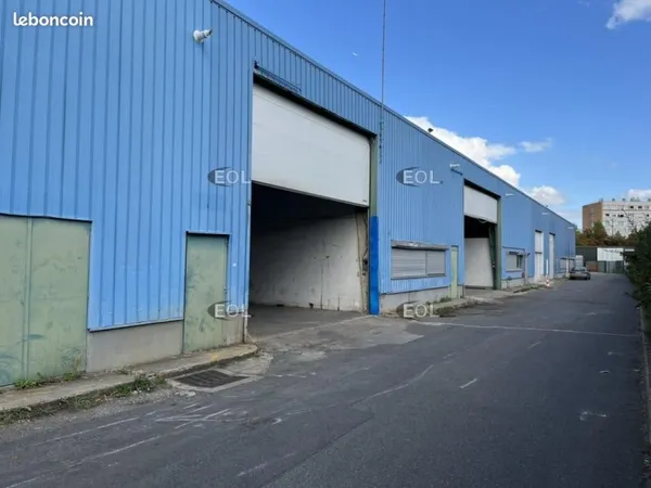 Local bureaux 1 200 m²