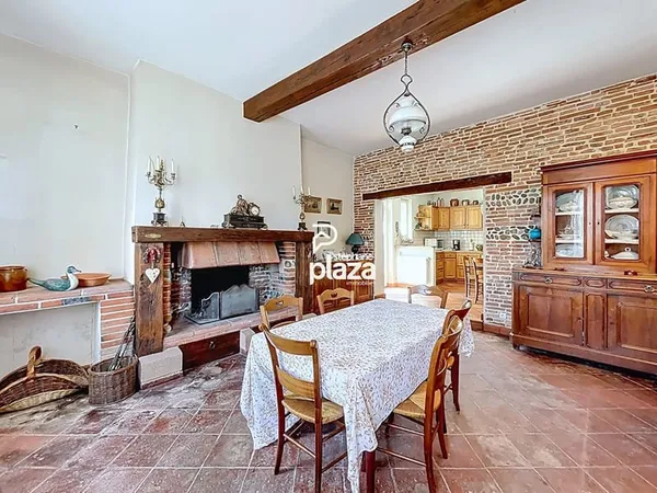 Plaza Immobilier - Maison Fonsorbes T6 de 225 m2 sur un terrain de 662m² avec garage et annexe