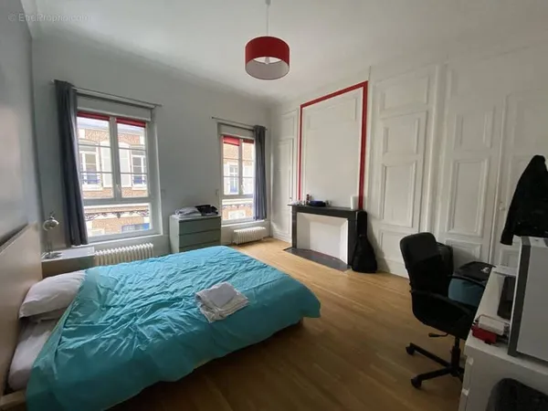 Appartement 9 pièces 231 m²