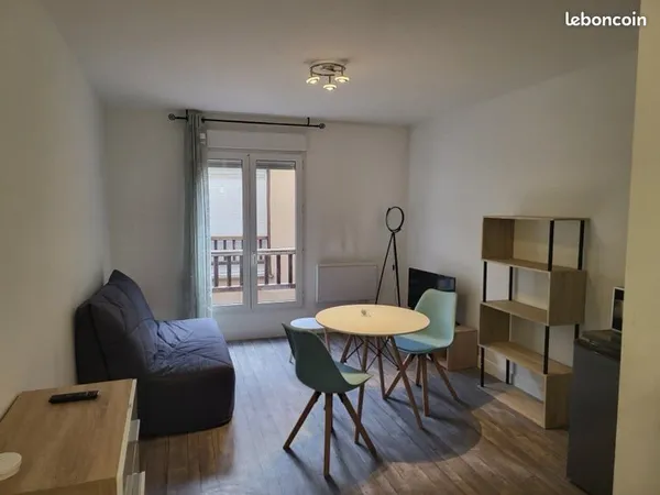 Studio meublé proche mairie et Legrand