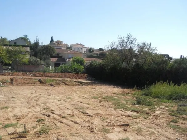 Terrain 378 m²