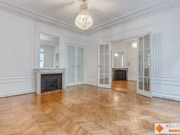Bureaux 156 m²