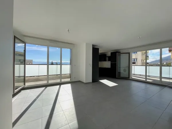 Appartement dernier étage avec trois chambres et deux terras