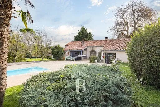 Propriété 10 pièces 420 m²
