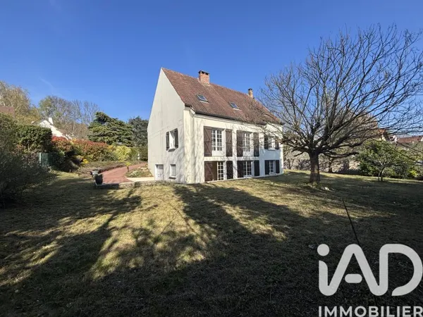 Maison 7 pièces 210 m²