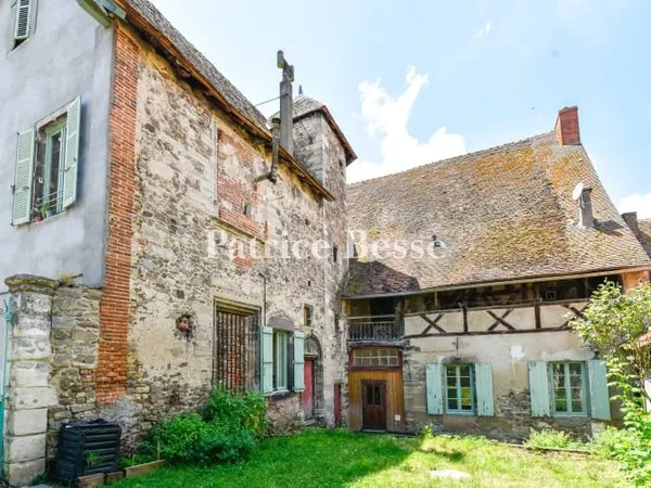 Maison 16 pièces 320 m²