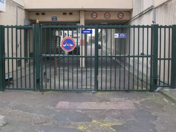 Parking 12 m²