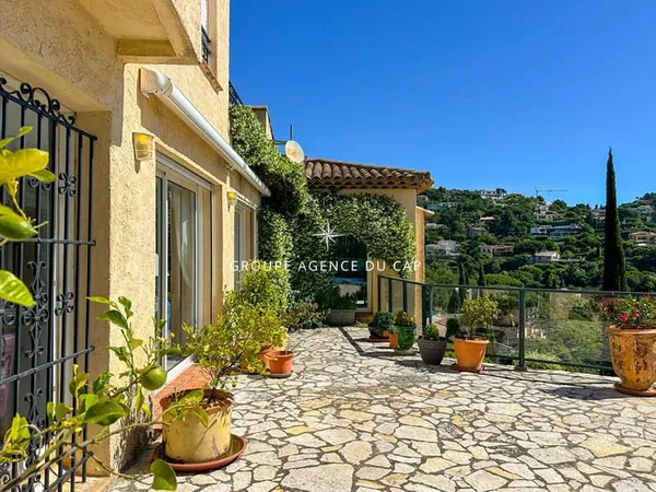 À VENDRE VILLA VUE MER 4 CHAMBRES 206M2 LES ISSAMBRES