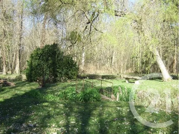 Terrain 2025 m²