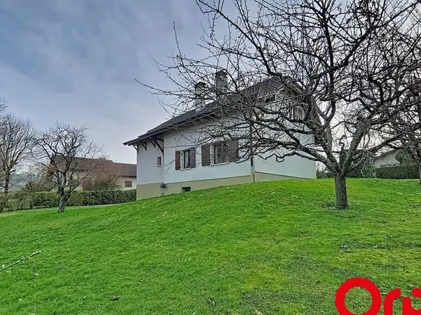 Maison 6 pièces 210 m²