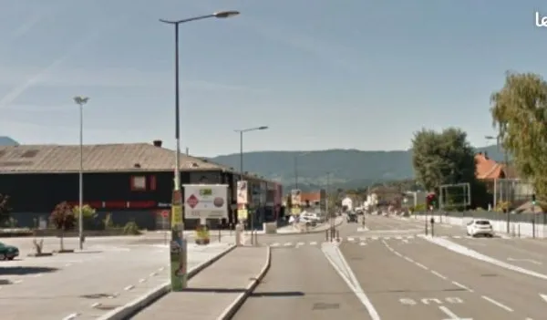 Local 200m2 sur axe à fort passage