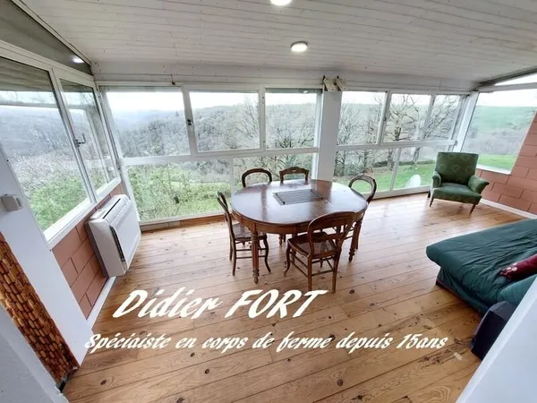 CHALET BOIS EN DOUGLAS 100M² T4/5 LE TRAVET (81)