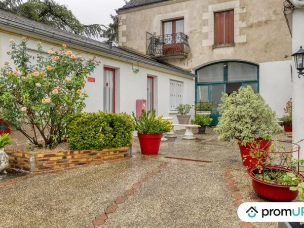 Ensemble immobilier de 585 m2 à LIGUEIL