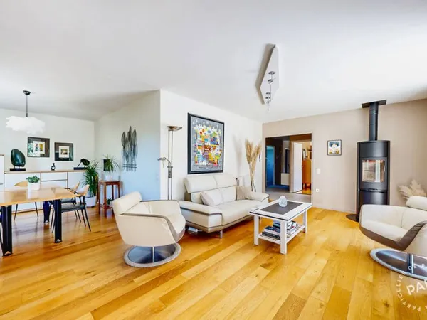 Maison 8 pièces 202 m²