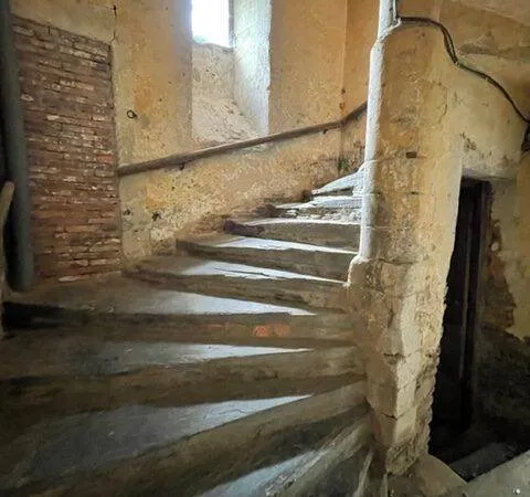 Maison 11 pièces 317 m²