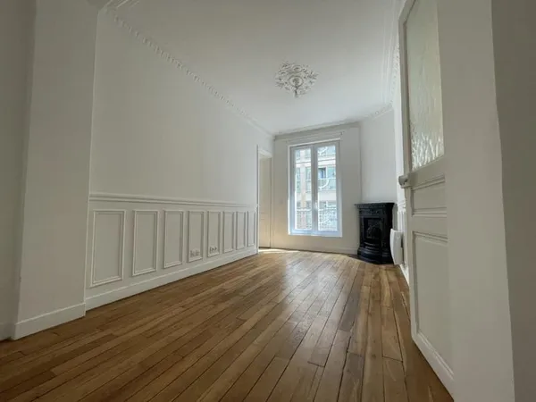 Charme absolu et cachet de l'ancien pour ce 2 pièces de 32 m²