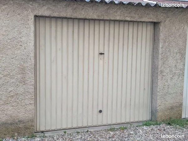 Stationnement Location Corbeil-Essonnes   125€