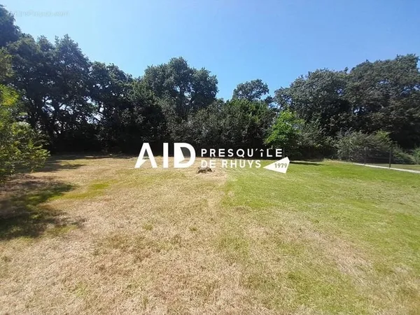 Terrain constructible à proximité du Golfe