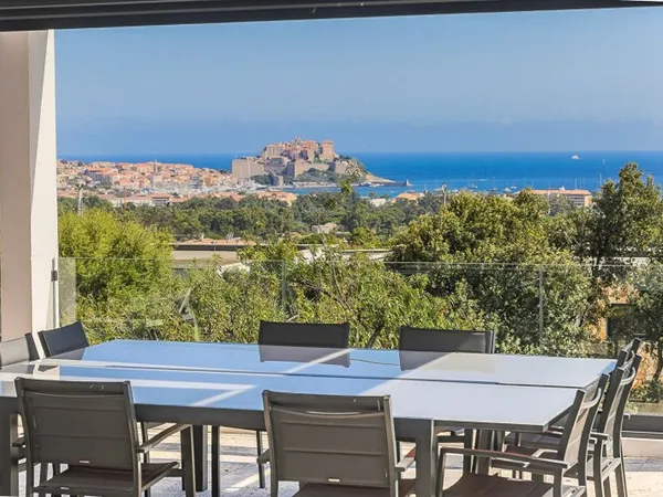 Maison 9 pièces 207 m²