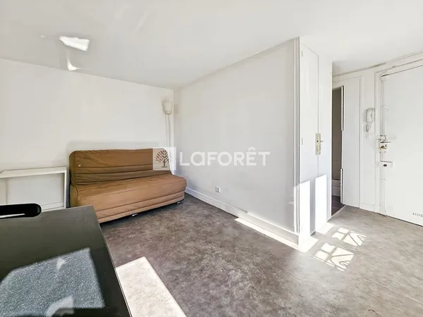 PARIS 9ème RUE MANUEL STUDIO DE 16.45 m²
