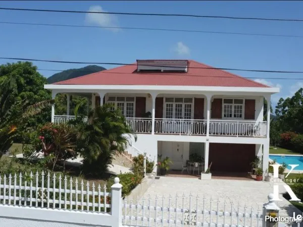 Villa 8 pièces 167 m²