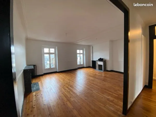 À louer - Superbe appartement de charme en hyper centre du Mans (107 m²)