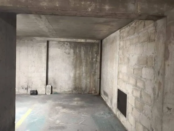 Parking 12 m²