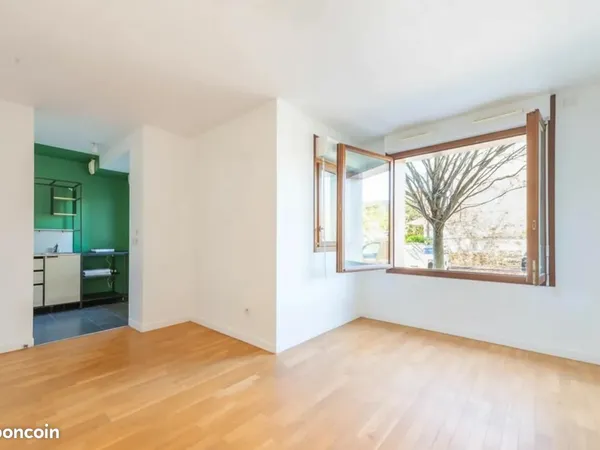 Studio 1 pièce 30 m²