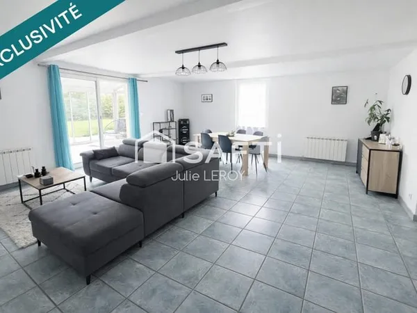 Maison de campagne de 111m², située à Blandouet-Saint-Jean (53270)