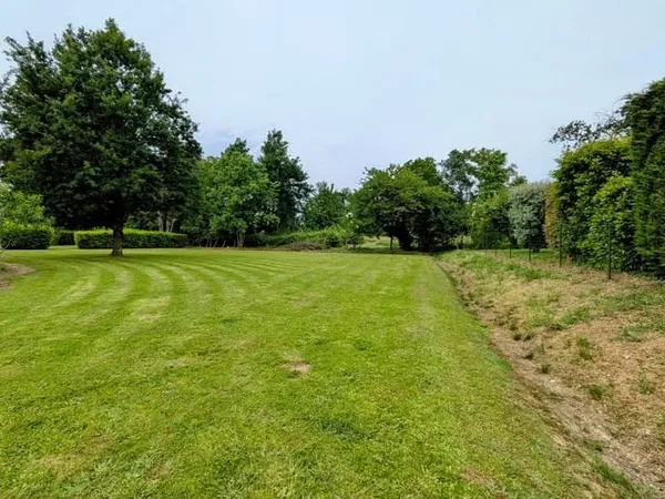 Terrain 1095 m²
