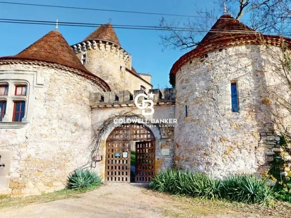 Château 35 pièces 1200 m²