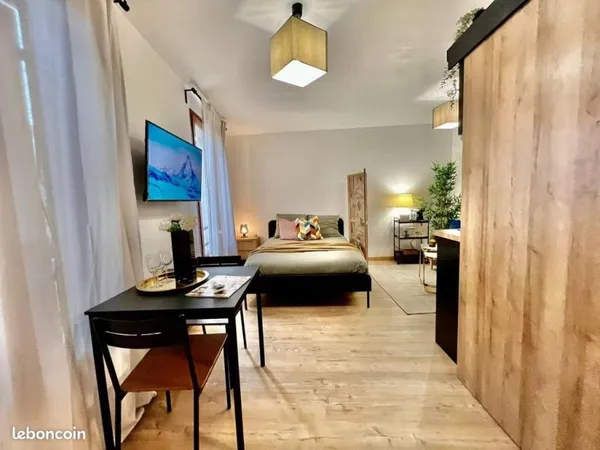 Studio 21m² - Rénové 2023 - DPE C - Rentabilité 13% - Parking Privé