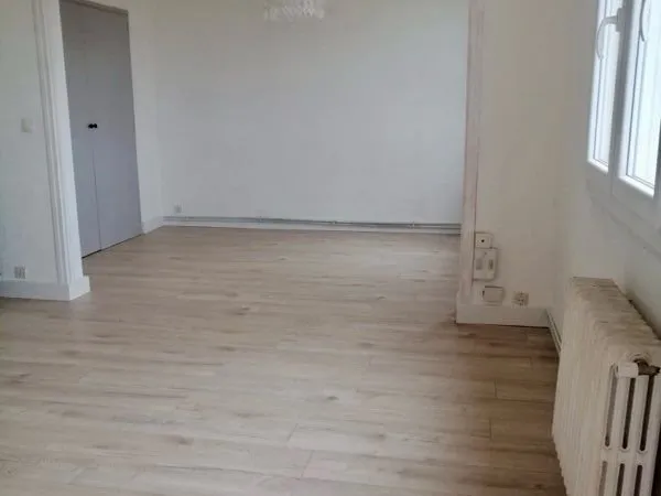 Appartement 3 pièces 77m2 Figuerolles/Estanove