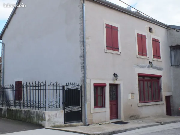 Gemeaux 15 km Dijon-nord maison T4 + cour 768