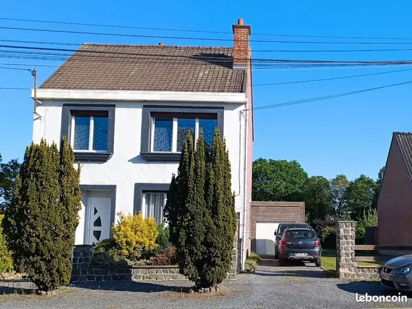 Maison individuelle avec jardin, terrasse et garage