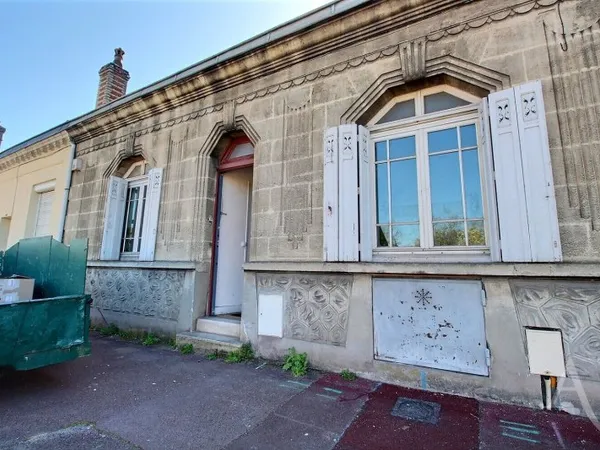 Maison en Pierre type échoppe double 95 m² Jardin