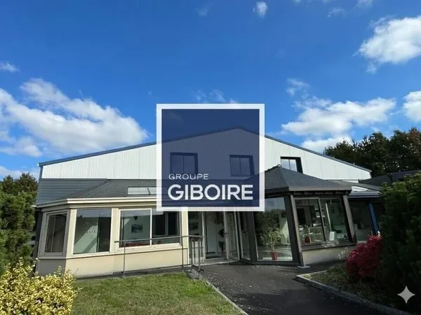 Entrepôt 670 m²