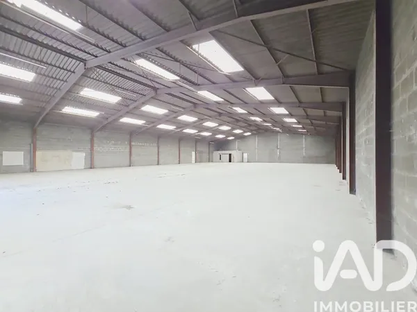 Maison 4 pièces 1080 m²