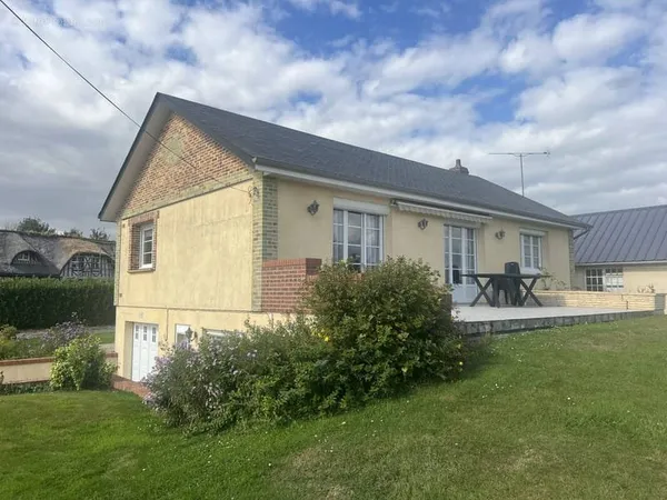 EXCLUSIVITE Habitation T5 sur sous-sol complet terrain 787 m2